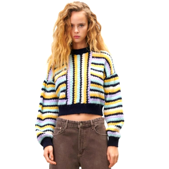 Zara Sweaters - ✨HP✨Zara Round neck Sweater